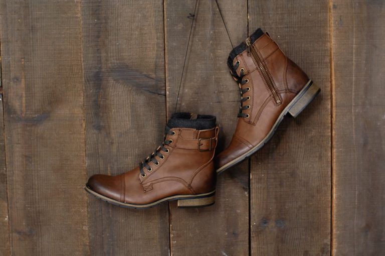 diy-tricks-how-to-soften-leather-boots-hunter-experts